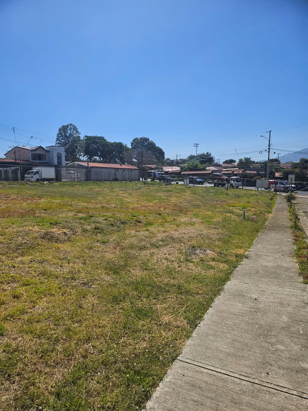 Venta de lotes en exclusivo residencial de Belen Heredia