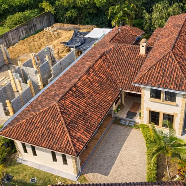 Se vende casa en Residencial Altamonte en Granadilla-Curridabat