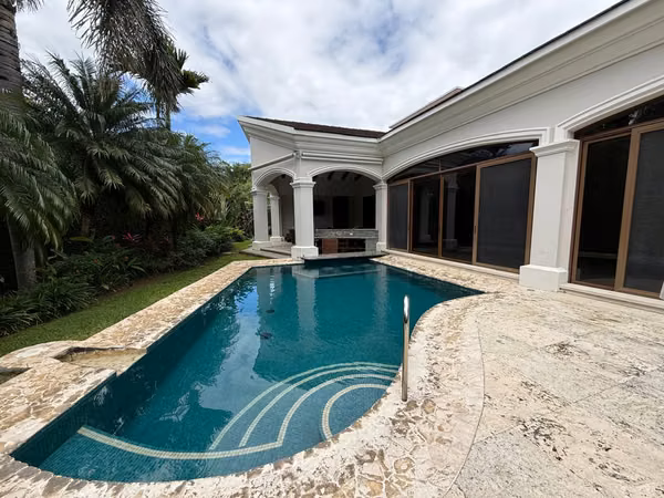 LUXURY HOME FOR SALE IN LINDORA, SANTA ANA*