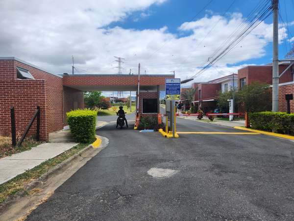 Residential lot Los Arcos Heredia