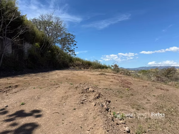 21323 - Land of 1.2 hectares, with agricultural use in residential