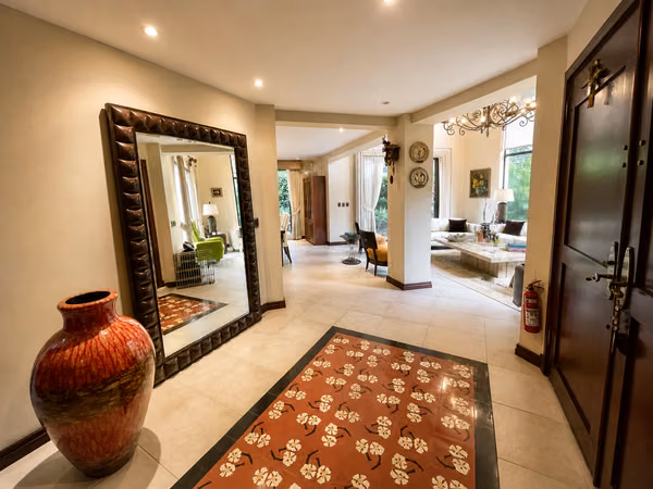 Venta de Casa de Lujo en Condominio-Jaboncillos de Escazú