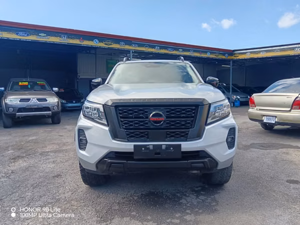 Nissan frontier np300 pro