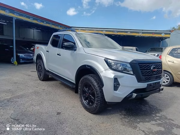 Nissan frontier np300 pro