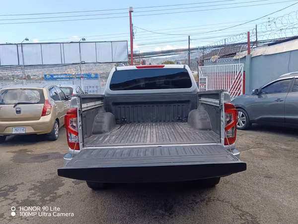 Nissan frontier np300 pro