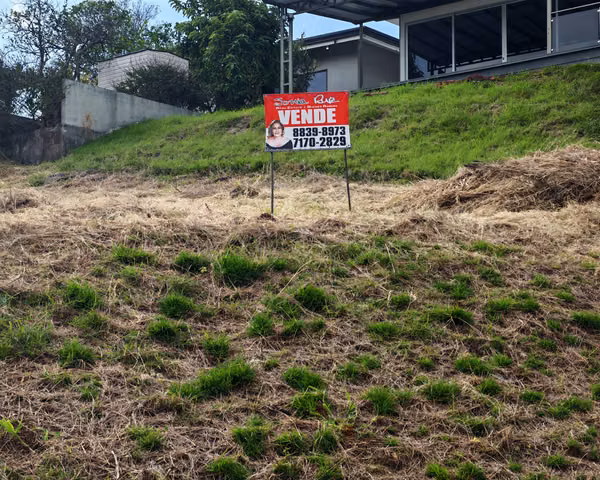 SE VENDE LOTE EN  LOMAS DE ZURQUI SAN ISIDRO DE HEREDIA