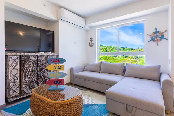 Condo c/ vista al mar, rentabilidad en Airbnb, amenidades, Punta Leona