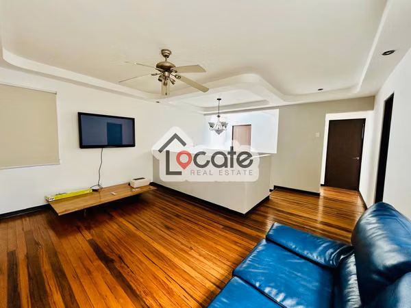 Venta de Casa amplia en Sabana Sur, 3 habitaciones más oficina!