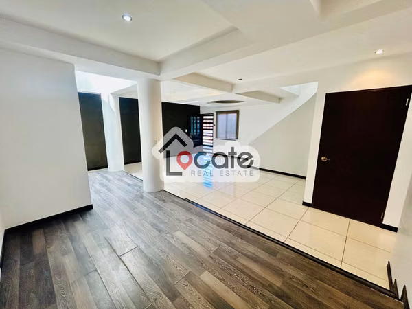 Venta de Casa amplia en Sabana Sur, 3 habitaciones más oficina!