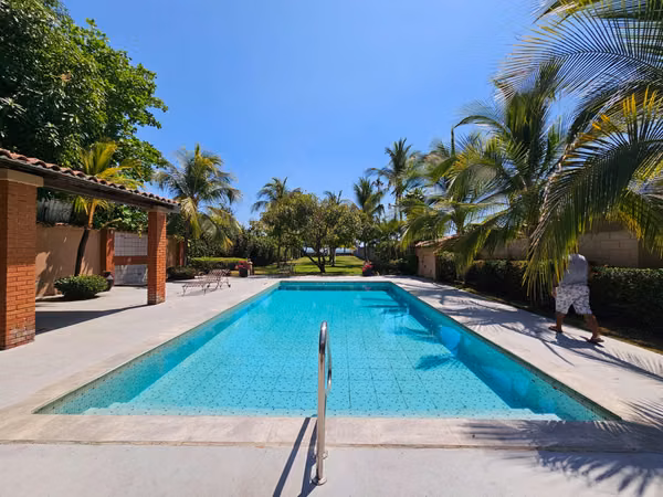 PUNTARENAS EN VENTA. JUNTO AL MAR! EXCELENTE PRECIO Y NEGOCIABLE!