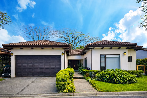Venta de casa de un piso en Santa Ana