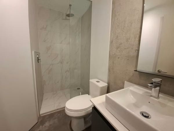 Apartamento de una habitación con línea blanca en Sabana, San José