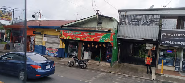 VENDO LINDO TERRENO SAN JOAQUIN SOBRE CALLE REAL.