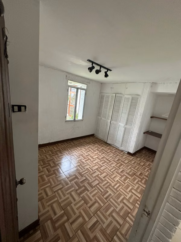 ONE FLOOR HOUSE WITH COMMERCIAL PLACE, CURRIDABAT POPS AND SUN SQUARE
