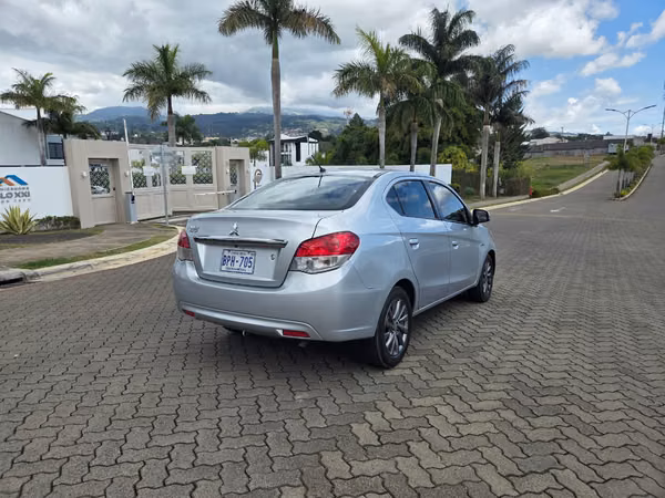 MITSUBISHI MIRAGE 2017 AUTOMÁTICO MOTOR 1.200 CC PAQUETE ELÉCTRICO