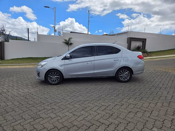 MITSUBISHI MIRAGE 2017 AUTOMÁTICO MOTOR 1.200 CC PAQUETE ELÉCTRICO