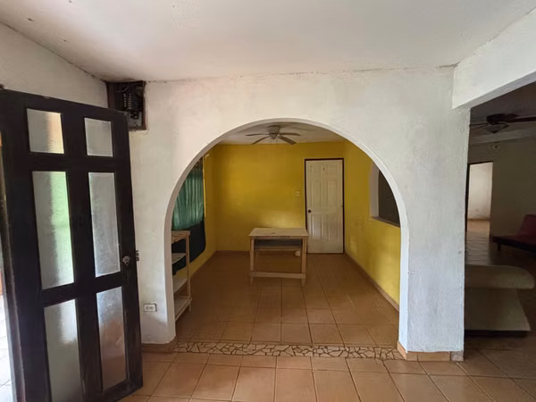 Casa con Amplio Terreno en San Juan de Mata | Ideal para Remodelar ( MO 1373)