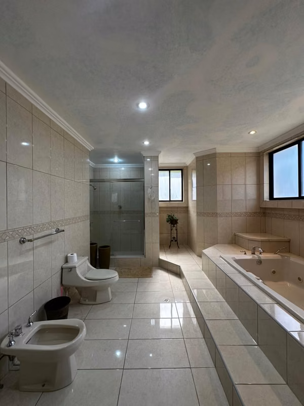 EXCLUSIVO APARTAMENTO EN VENTA – CONDOMINIO EN JABONCILLOS DE ESCAZÚ