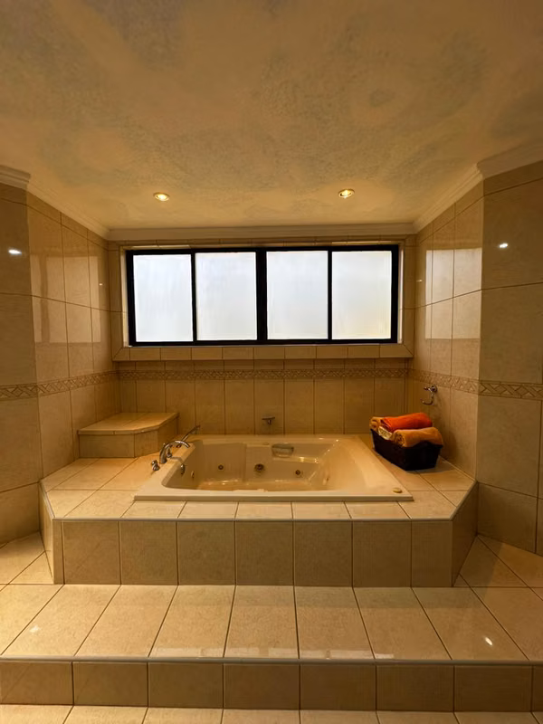 EXCLUSIVO APARTAMENTO EN VENTA – CONDOMINIO EN JABONCILLOS DE ESCAZÚ