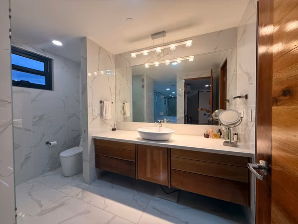 NUEVO PRECIO !!!PENTHOUSE PRECIOSO 260m2  CON DETALLES EN MADERAS DE DOS NIVELES 220M2 NUNCIATURA