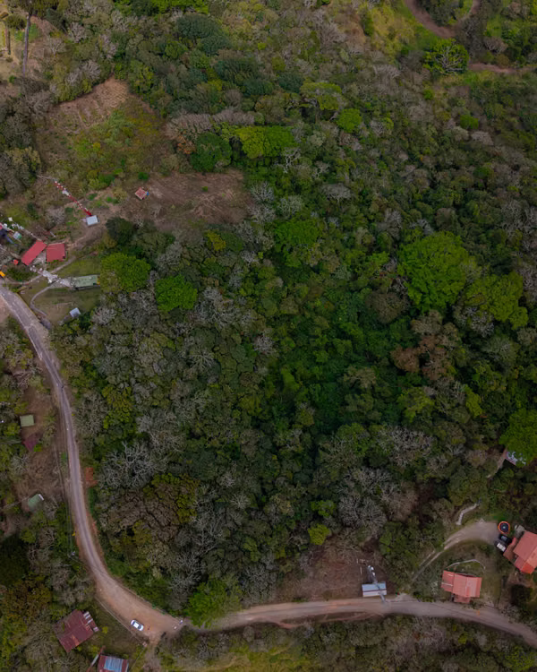 Venta de propiedad para desarrollo en San Antonio de Escazú RH