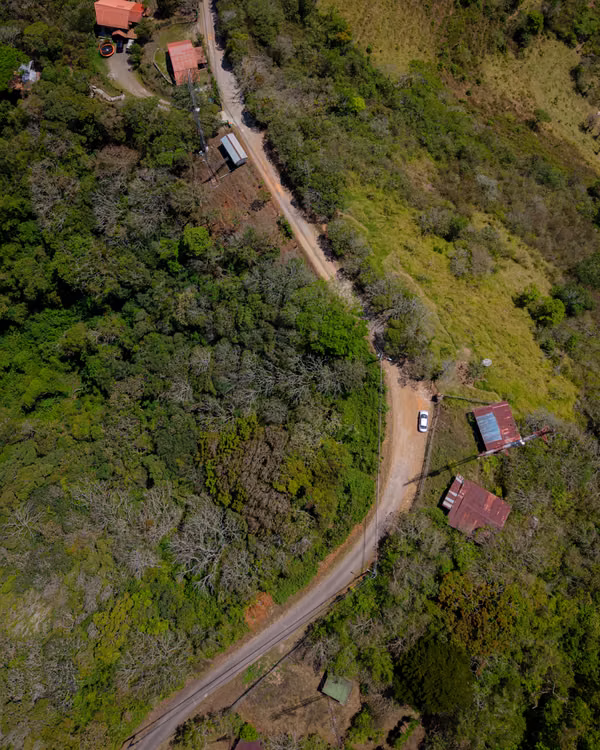 Venta de propiedad para desarrollo en San Antonio de Escazú RH