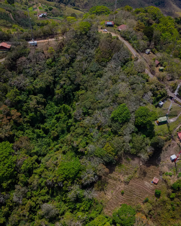 Venta de propiedad para desarrollo en San Antonio de Escazú RH
