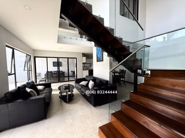 VENTA DE CASA EN TREJOS MONTEALEGRE, ESCAZÚ