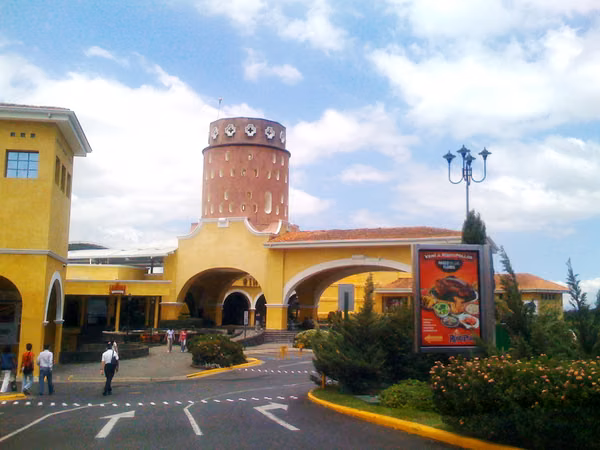 Local Comercial II Paseo De Las Flores