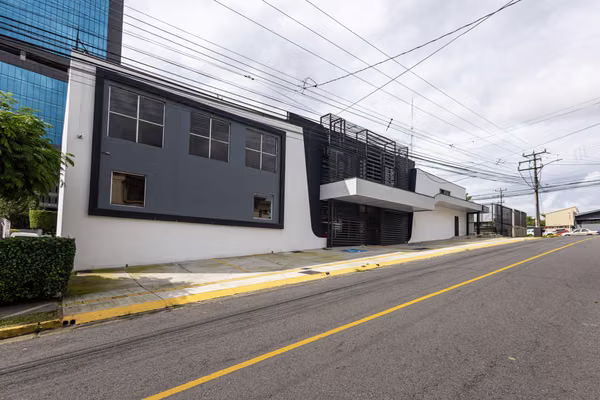 Alquiler de Oficina II Edificio Sabana