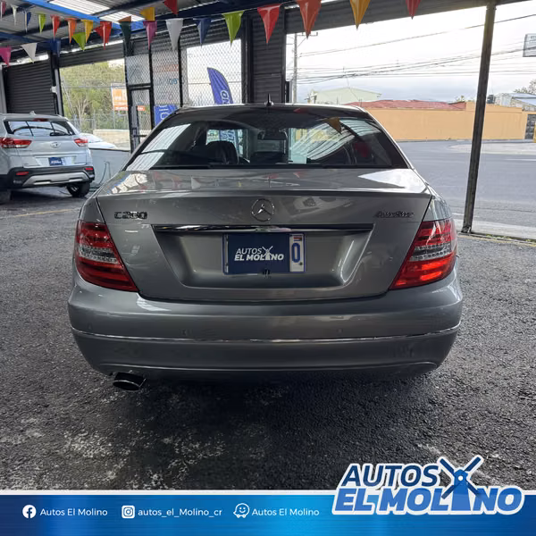 MERCEDES BENZ C200 2014