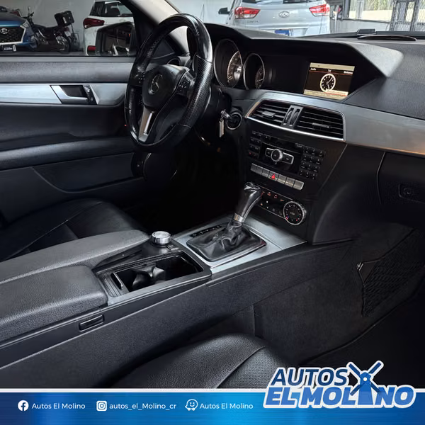 MERCEDES BENZ C200 2014