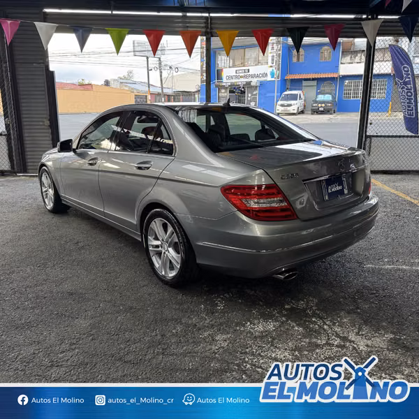 MERCEDES BENZ C200 2014