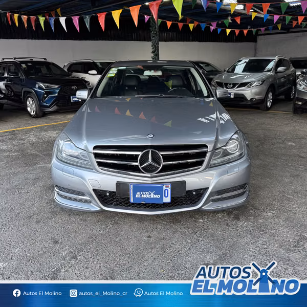 MERCEDES BENZ C200 2014