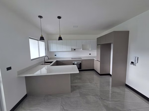 Hermosa casa en exclusivo Condominio en Tres Ríos