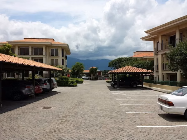 Large apartment for sale in Condominio San Vicente Belén near Lindora