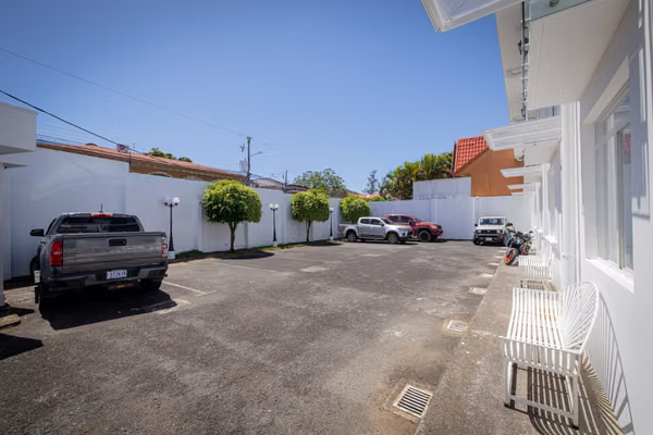 OPORTUNIDAD PARA INVERSIONISTAS: Venta de Complejo de 7 Apartamentos en Ayarco Sur SP