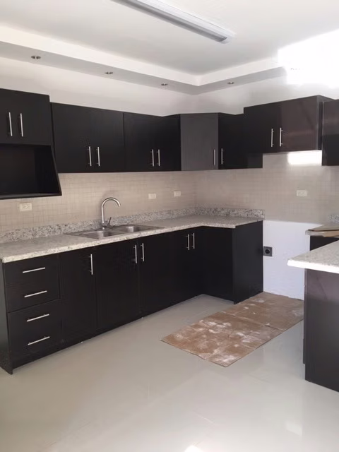 VENTA de Duplex en Rhormoser, moderno, cómodo, súper ubicación y Patio