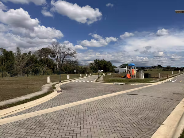 Venta de lotes en Grecia, Condominio Dulúa.