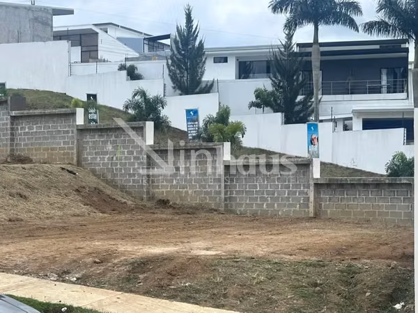 id # 42147 Venta de lote plano en condominio en San Juan de la Unión.