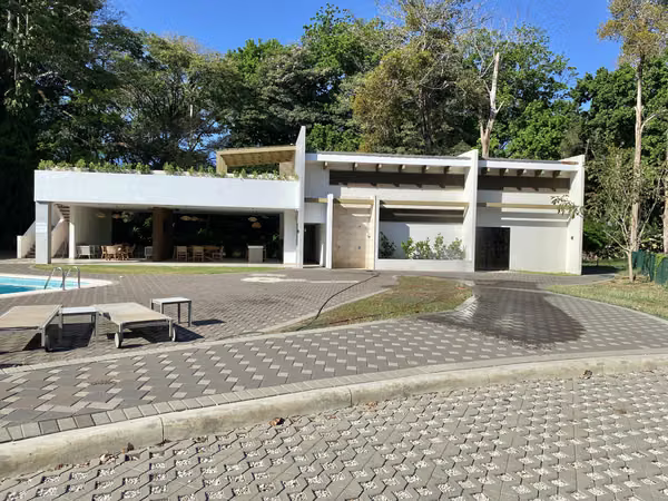 Lote en Condominio Praia Jacó | 160 m² con amenidades