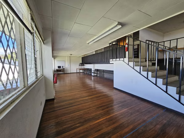 Venta Edificio con Oficinas y Bodegas en Dent, Montes de Oca, San José