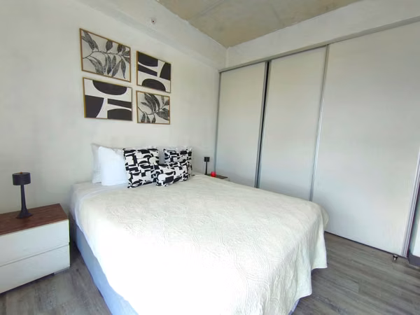 Amueblado, 2 hab, balcón, vista a montañas, Secrt Sabana, piscina y gimnasio
