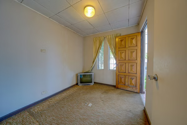 Se alquila o vende casa espaciosa Curridabat, residencia o comercio SSD