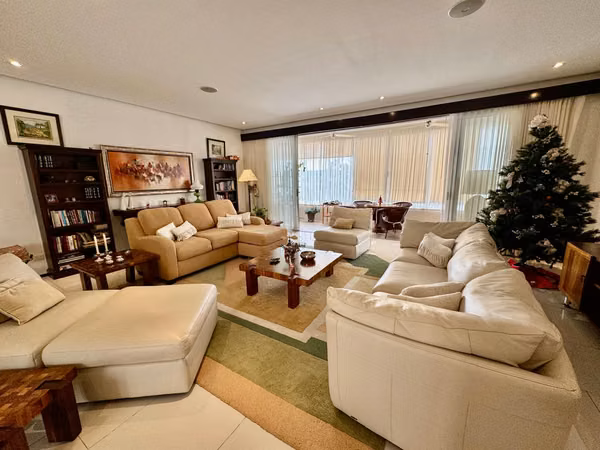 SANTA ANA, PIEDADES. HERMOSO APARTAMENTO EN VENTA O RENTA