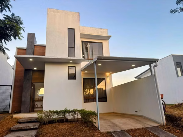 Nice house for sale in Grecia