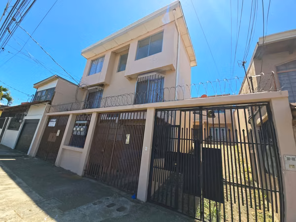 Propiedad con 3 apartamentos en San Francisco de Dos Ríos - EU