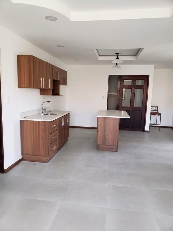 Condominio moderno en La Uruca