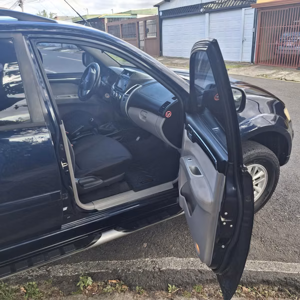 MITSUBISHI MONTERO SPORT 2014 MANUAL 4X2 DIESEL