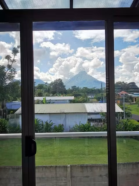 CASA TURÍSTICA EN VENTA LA FORTUNA ALAJUELA JV539
